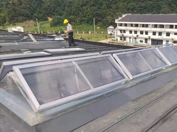 三角形通風(fēng)天窗 三角形通風(fēng)天窗